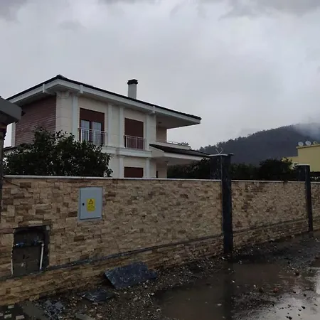 Vilă Villa Sezar *